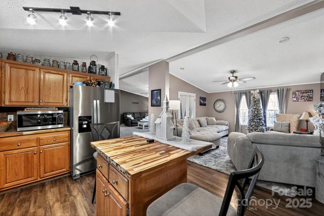 19 Morton Lane, Asheville, NC 28806