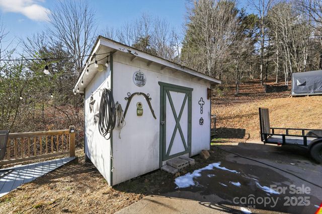 19 Morton Lane, Asheville, NC 28806