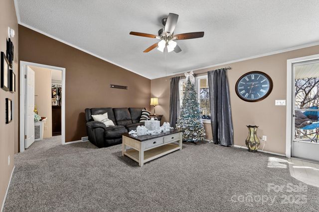 19 Morton Lane, Asheville, NC 28806