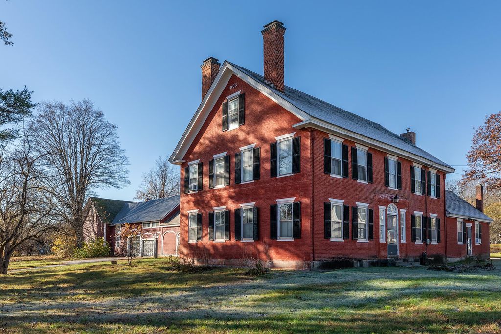 514 First Avenue, Chester, VT 05143