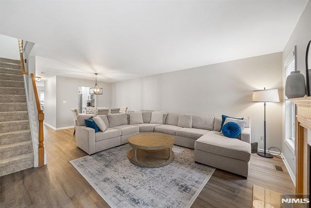 900 Somerset Court, Ramsey, NJ 07446