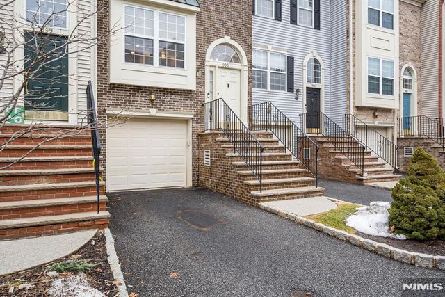 900 Somerset Court, Ramsey, NJ 07446