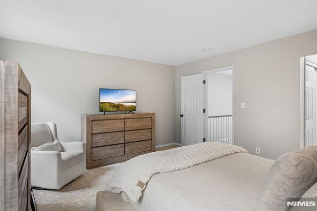 900 Somerset Court, Ramsey, NJ 07446