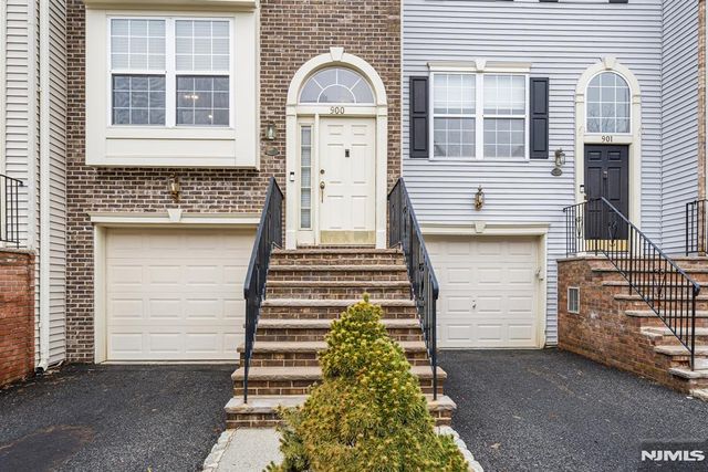 900 Somerset Court, Ramsey, NJ 07446