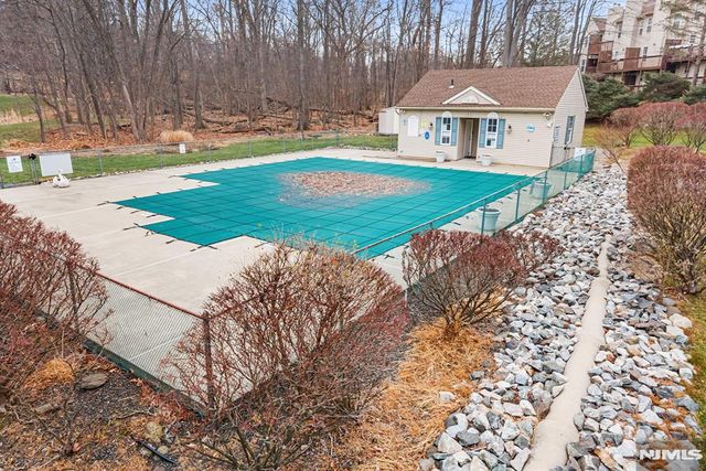 900 Somerset Court, Ramsey, NJ 07446