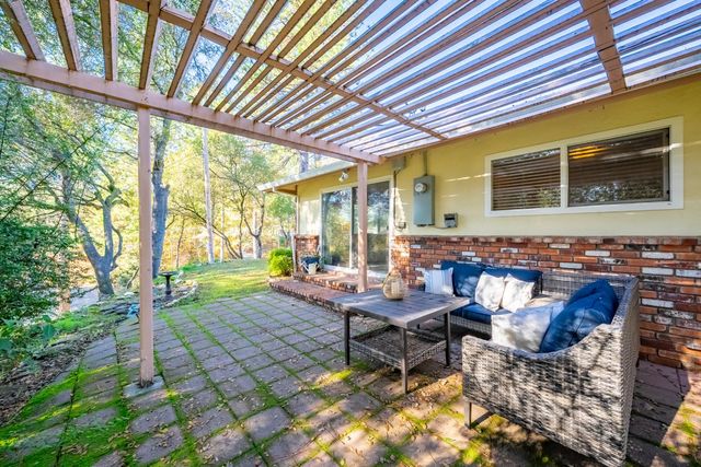 2697 Morrene Dr, Placerville, CA 95667