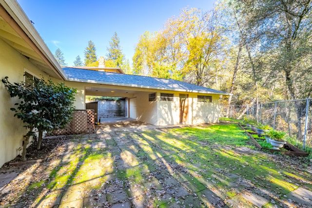 2697 Morrene Dr, Placerville, CA 95667