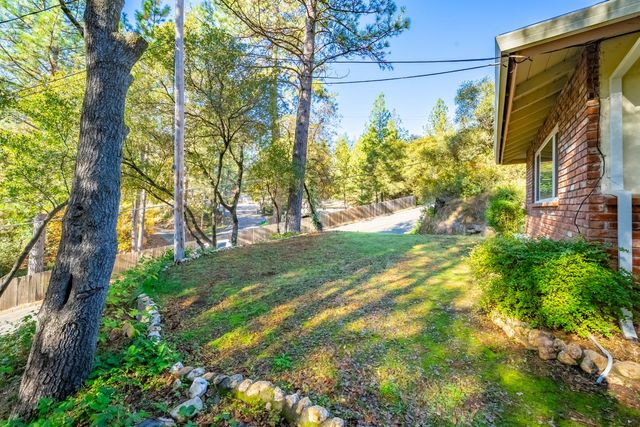 2697 Morrene Dr, Placerville, CA 95667