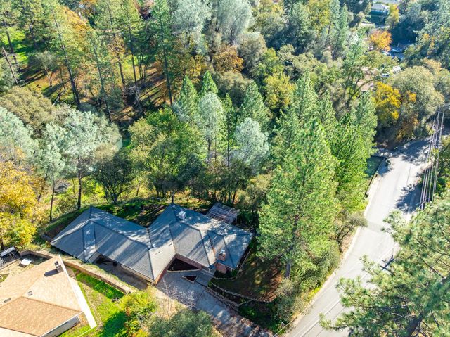 2697 Morrene Dr, Placerville, CA 95667
