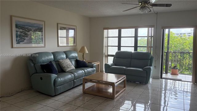 14201 SW 66th St 406- A, Miami, FL 33183