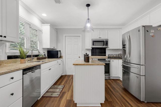 3247 BLACKSTONE Run, Lawrenceville, GA 30043