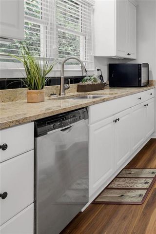 3247 BLACKSTONE Run, Lawrenceville, GA 30043