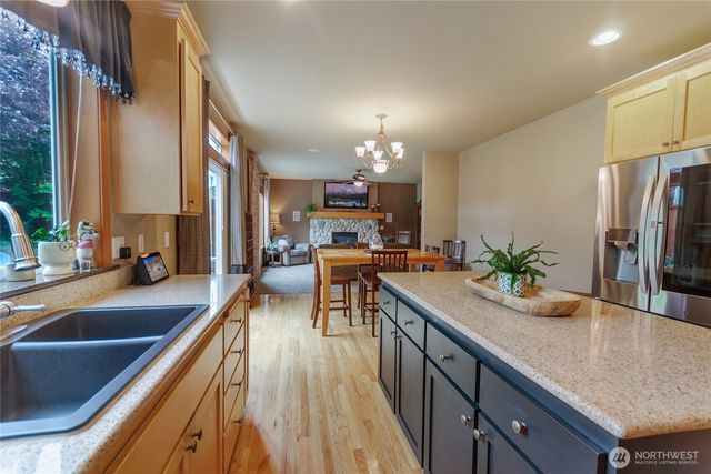 11821 184th Street E, Puyallup, WA 98374