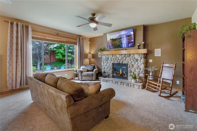 11821 184th Street E, Puyallup, WA 98374