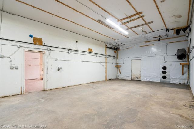 300 E 8 MILE Road, Detroit, MI 48203