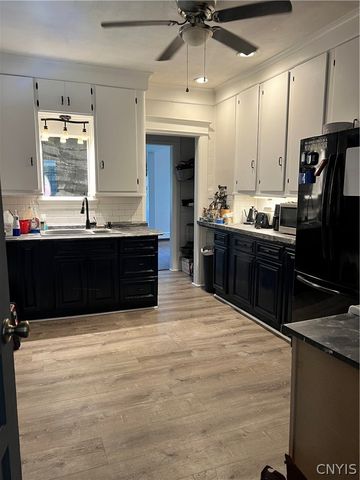 2216 South Avenue, Syracuse, NY 13207
