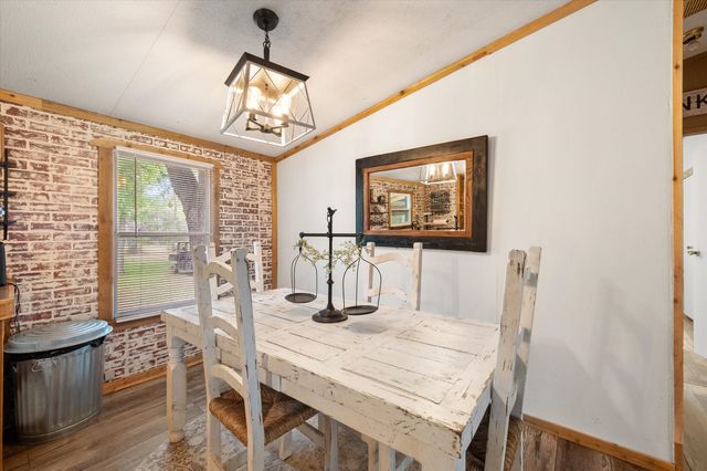 379 FCR 161, Streetman, TX 75859