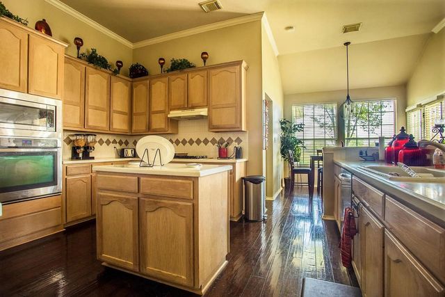 2713 Butler National DR, Pflugerville, TX 78660