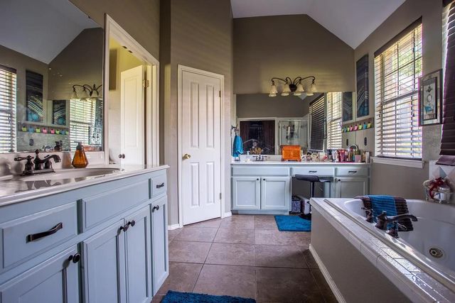2713 Butler National DR, Pflugerville, TX 78660