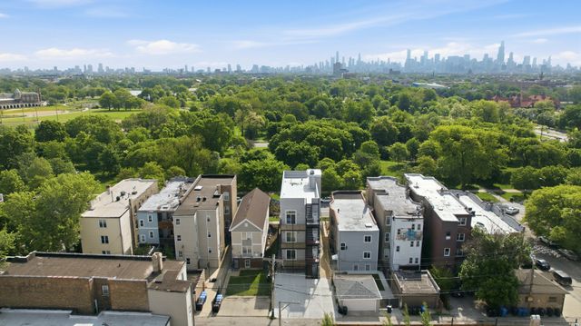 1244 N Kedzie Avenue 1, Chicago, IL 60651