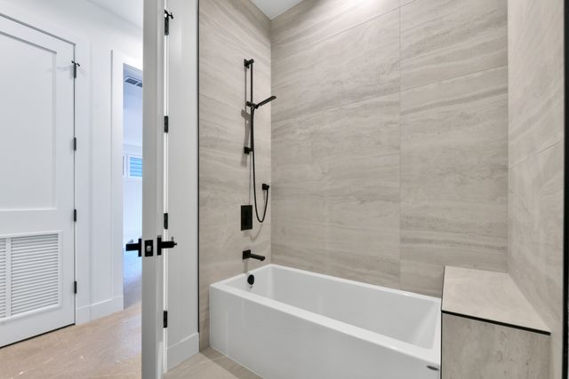 1244 N Kedzie Avenue 1, Chicago, IL 60651