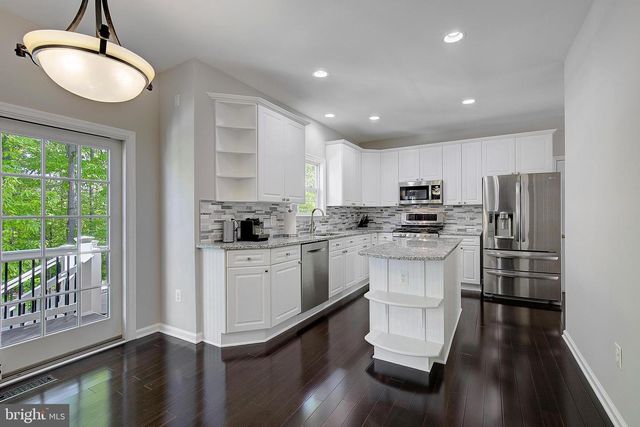 496 PITT CT, Odenton, MD 21113