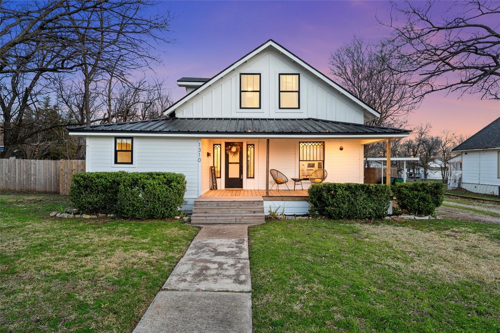 1310 E Texas Avenue, Mart, TX 76664