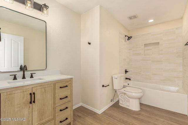 1348 W Calle Libro Del Retrato, Sahuarita, AZ 85629