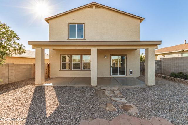 1348 W Calle Libro Del Retrato, Sahuarita, AZ 85629