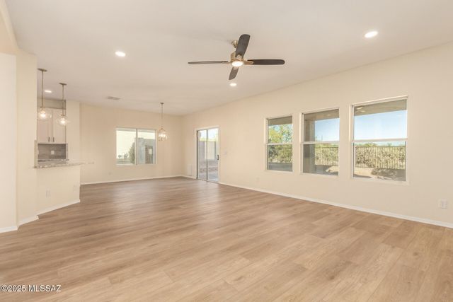 1348 W Calle Libro Del Retrato, Sahuarita, AZ 85629