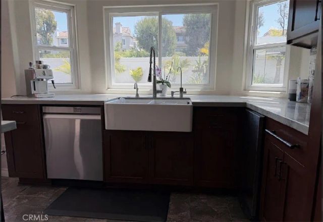 1046 S Mountcrest Court, Anaheim, CA 92808