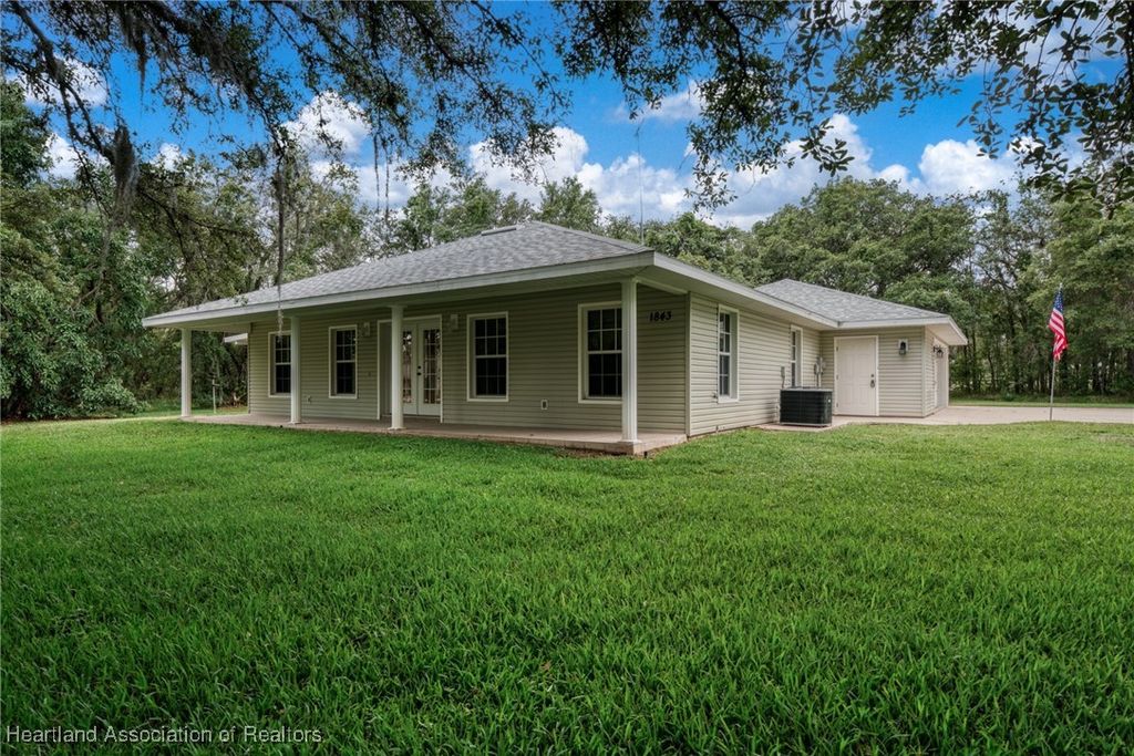 1843 N Valencia Drive, Avon Park, FL 33825