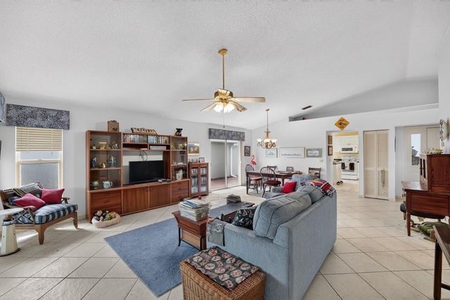 746 HARRINGTON LAKE DRIVE N 117, Venice, FL 34293
