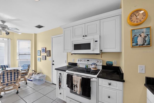 746 HARRINGTON LAKE DRIVE N 117, Venice, FL 34293