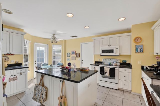 746 HARRINGTON LAKE DRIVE N 117, Venice, FL 34293