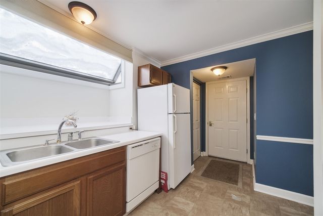 317 5th Avenue Unit 4, Manistee, MI 49660