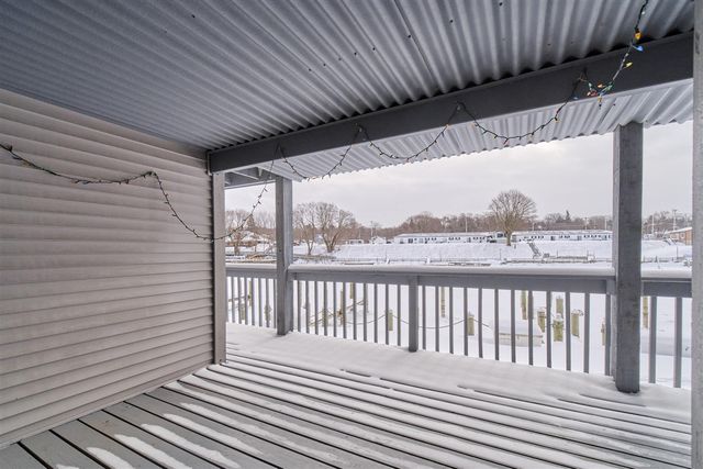 317 5th Avenue Unit 4, Manistee, MI 49660