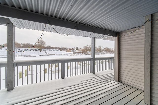 317 5th Avenue Unit 4, Manistee, MI 49660