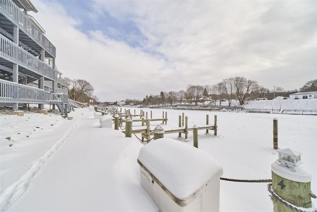 317 5th Avenue Unit 4, Manistee, MI 49660