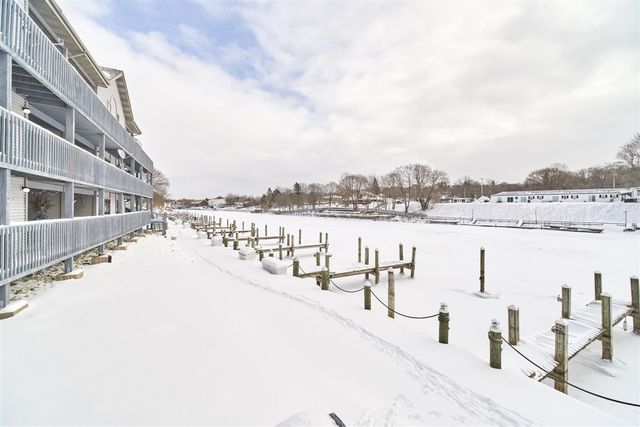 317 5th Avenue Unit 4, Manistee, MI 49660