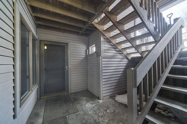 317 5th Avenue Unit 4, Manistee, MI 49660