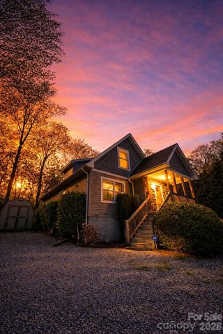 25 Eastwind Lane, Candler, NC 28715