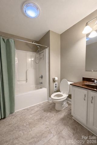 25 Eastwind Lane, Candler, NC 28715