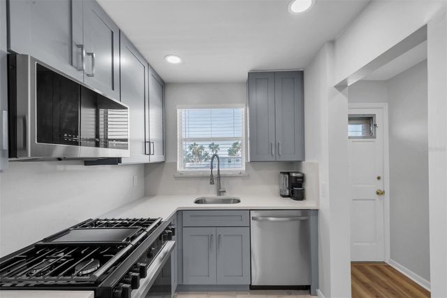 3128 59TH STREET S 303, Gulfport, FL 33707