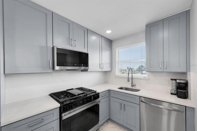 3128 59TH STREET S 303, Gulfport, FL 33707