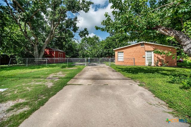 2102 Leon Drive, Port Lavaca, TX 77979