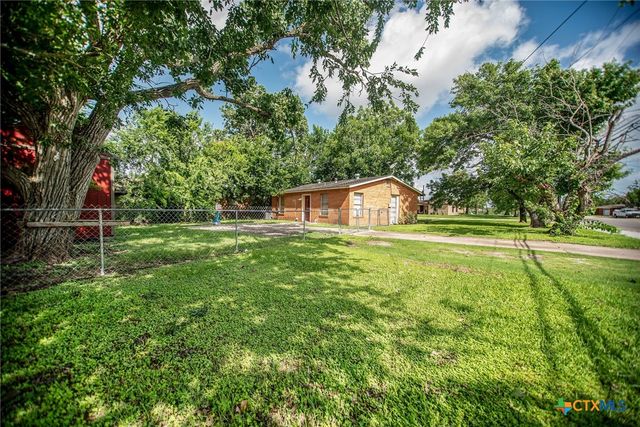 2102 Leon Drive, Port Lavaca, TX 77979
