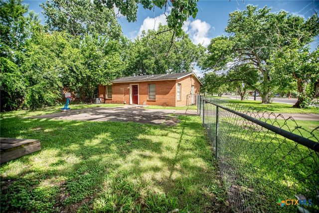 2102 Leon Drive, Port Lavaca, TX 77979