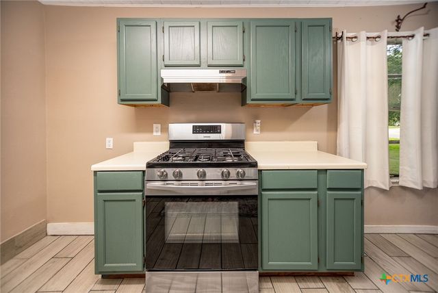 2102 Leon Drive, Port Lavaca, TX 77979