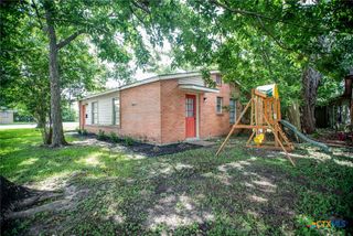 2102 Leon Drive, Port Lavaca, TX 77979